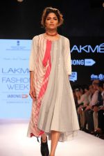 Model walks the ramp for Mayank and Shraddha Nigam Show at Lakme Fashion Week 2015 Day 2 on 19th March 2015 (37)_550c06ffa3321.JPG
