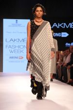 Model walks the ramp for Mayank and Shraddha Nigam Show at Lakme Fashion Week 2015 Day 2 on 19th March 2015 (43)_550c0717e693f.JPG