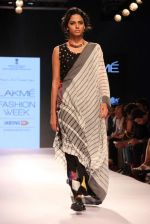 Model walks the ramp for Mayank and Shraddha Nigam Show at Lakme Fashion Week 2015 Day 2 on 19th March 2015 (46)_550c07210bc33.JPG