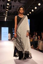 Model walks the ramp for Mayank and Shraddha Nigam Show at Lakme Fashion Week 2015 Day 2 on 19th March 2015 (50)_550c072e563bb.JPG