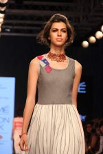Model walks the ramp for Mayank and Shraddha Nigam Show at Lakme Fashion Week 2015 Day 2 on 19th March 2015 (81)_550c079ab2437.JPG