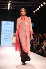 Model walks the ramp for Mayank and Shraddha Nigam Show at Lakme Fashion Week 2015 Day 2 on 19th March 2015 (88)_550c07b80568d.JPG