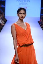 Model walks the ramp for Mulmul Show at Lakme Fashion Week 2015 Day 2 on 19th March 2015 (125)_550c0ac53e6de.JPG