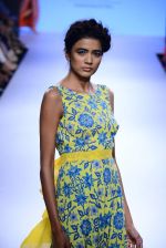Model walks the ramp for Mulmul Show at Lakme Fashion Week 2015 Day 2 on 19th March 2015 (168)_550c0b0463a6d.JPG