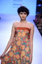 Model walks the ramp for Mulmul Show at Lakme Fashion Week 2015 Day 2 on 19th March 2015 (185)_550c0b16015e3.JPG