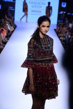 Model walks the ramp for Mulmul Show at Lakme Fashion Week 2015 Day 2 on 19th March 2015 (214)_550c0b35c1404.JPG