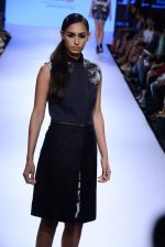 Model walks the ramp for Mulmul Show at Lakme Fashion Week 2015 Day 2 on 19th March 2015 (244)_550c0b5115be4.JPG
