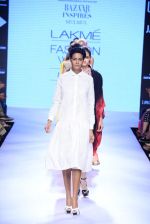 Model walks the ramp for Mulmul Show at Lakme Fashion Week 2015 Day 2 on 19th March 2015 (286)_550c0b7958bde.JPG