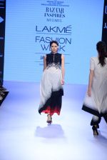 Model walks the ramp for Mulmul Show at Lakme Fashion Week 2015 Day 2 on 19th March 2015 (47)_550c0a5aaaf3e.JPG