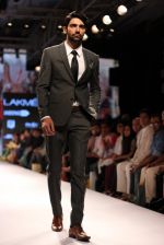 Model walks the ramp for Raghavendra Rathore Show at Lakme Fashion Week 2015 Day 2 on 19th March 2015 (36)_550c0ad1628bb.JPG
