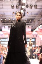 Model walks the ramp for Raghavendra Rathore Show at Lakme Fashion Week 2015 Day 2 on 19th March 2015 (88)_550c0b1a3c876.JPG