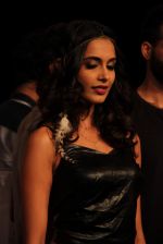 Sarah Jane Dias walks the ramp for Killer and Easies Show at Lakme Fashion Week 2015 Day 2 on 19th March 2015 (369)_550c078becacf.JPG