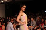 Shraddha Kapoor walks the ramp for Jabong Presents Miss Bennett London Show at Lakme Fashion Week 2015 Day 2 on 19th March 2015 (12)_550c132daf66d.JPG