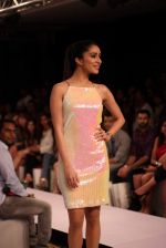 Shraddha Kapoor walks the ramp for Jabong Presents Miss Bennett London Show at Lakme Fashion Week 2015 Day 2 on 19th March 2015 (454 (473)_550c05e09f606.JPG