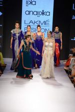 Akshara Hassan walk the ramp for Annaika Show at Lakme Fashion Week 2015 Day 4 on 21st March 2015 (34)_550ec3ee65c30.JPG