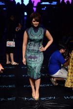 Huma Qureshi on Day 4 at Lakme Fashion Week 2015 on 21st March 2015 (195)_550ed9d96131e.JPG