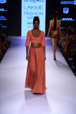 Model walk the ramp for Annaika Show at Lakme Fashion Week 2015 Day 4 on 21st March 2015 (56)_550ec436d1349.JPG