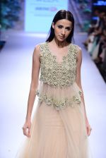 Model walk the ramp for Arpita Mehta Show at Lakme Fashion Week 2015 Day 4 on 21st March 2015 (15)_550ec56a90256.JPG