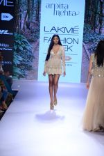 Model walk the ramp for Arpita Mehta Show at Lakme Fashion Week 2015 Day 4 on 21st March 2015 (17)_550ec5718f01d.JPG