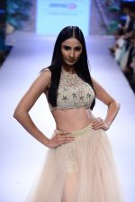 Model walk the ramp for Arpita Mehta Show at Lakme Fashion Week 2015 Day 4 on 21st March 2015 (44)_550ec5bc24498.JPG