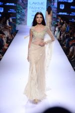 Model walk the ramp for Arpita Mehta Show at Lakme Fashion Week 2015 Day 4 on 21st March 2015 (70)_550ec5fbc004b.JPG