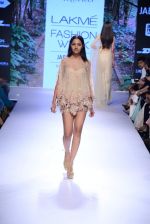 Model walk the ramp for Arpita Mehta Show at Lakme Fashion Week 2015 Day 4 on 21st March 2015 (78)_550ec613c1e2b.JPG