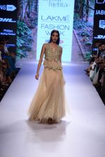 Model walk the ramp for Arpita Mehta Show at Lakme Fashion Week 2015 Day 4 on 21st March 2015 (8)_550ec551e4ad6.JPG