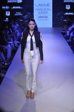 Model walk the ramp for DRVV Show at Lakme Fashion Week 2015 Day 3 on 20th March 2015 (88)_550e8e41c6f7a.JPG