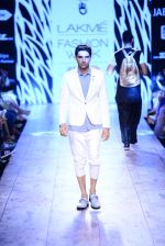 Model walk the ramp for Kunal Rawal Show at Lakme Fashion Week 2015 Day 4 on 21st March 2015 (29)_550ec6959a5cd.JPG