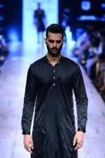 Model walk the ramp for Kunal Rawal Show at Lakme Fashion Week 2015 Day 4 on 21st March 2015 (61)_550ec767d95aa.JPG