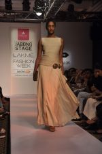 Model walk the ramp for Lotus Karishma Jamwal Show at Lakme Fashion Week 2015 Day 4 on 21st March 2015 (5)_550ec67d007a6.JPG