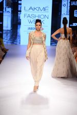 Model walk the ramp for Payal Singhal Show at Lakme Fashion Week 2015 Day 4 on 21st March 2015  (145)_550ec91d744bb.JPG