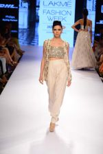 Model walk the ramp for Payal Singhal Show at Lakme Fashion Week 2015 Day 4 on 21st March 2015  (148)_550ec92646c70.JPG