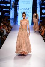 Model walk the ramp for Payal Singhal Show at Lakme Fashion Week 2015 Day 4 on 21st March 2015  (175)_550ec9ae16058.JPG