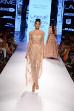 Model walk the ramp for Payal Singhal Show at Lakme Fashion Week 2015 Day 4 on 21st March 2015  (186)_550eca028e78d.JPG