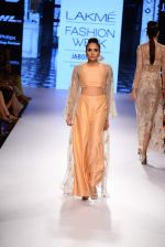 Model walk the ramp for Payal Singhal Show at Lakme Fashion Week 2015 Day 4 on 21st March 2015  (196)_550eca4708169.JPG