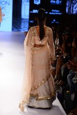 Model walk the ramp for Payal Singhal Show at Lakme Fashion Week 2015 Day 4 on 21st March 2015  (217)_550ecab1e9903.JPG