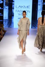 Model walk the ramp for Payal Singhal Show at Lakme Fashion Week 2015 Day 4 on 21st March 2015  (242)_550ecb2161c06.JPG