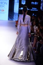 Model walk the ramp for Payal Singhal Show at Lakme Fashion Week 2015 Day 4 on 21st March 2015  (274)_550ecb68cc038.JPG