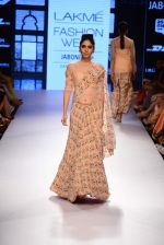 Model walk the ramp for Payal Singhal Show at Lakme Fashion Week 2015 Day 4 on 21st March 2015  (29)_550ec74093741.JPG
