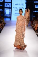 Model walk the ramp for Payal Singhal Show at Lakme Fashion Week 2015 Day 4 on 21st March 2015  (30)_550ec74651365.JPG