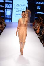 Model walk the ramp for Payal Singhal Show at Lakme Fashion Week 2015 Day 4 on 21st March 2015  (60)_550ec7bd5ef80.JPG