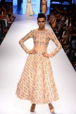 Model walk the ramp for Payal Singhal Show at Lakme Fashion Week 2015 Day 4 on 21st March 2015  (76)_550ec7f69f68d.JPG
