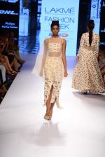 Model walk the ramp for Payal Singhal Show at Lakme Fashion Week 2015 Day 4 on 21st March 2015  (96)_550ec84b18bc3.JPG