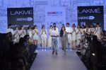 Model walk the ramp for Quirkbox Show at Lakme Fashion Week 2015 Day 3 on 20th March 2015 (109)_550e8ef3e350b.JPG
