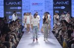 Model walk the ramp for Quirkbox Show at Lakme Fashion Week 2015 Day 3 on 20th March 2015 (111)_550e8f036b808.JPG