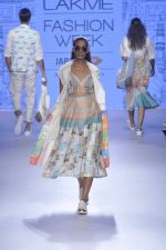 Model walk the ramp for Quirkbox Show at Lakme Fashion Week 2015 Day 3 on 20th March 2015 (33)_550e8c491be60.JPG