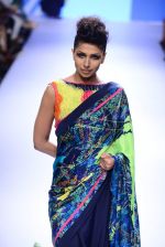 Model walk the ramp for Rimi Nayak Show at Lakme Fashion Week 2015 Day 4 on 21st March 2015 (114)_550ec9e621741.JPG