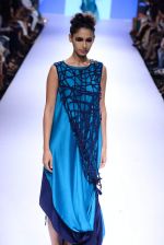 Model walk the ramp for Rimi Nayak Show at Lakme Fashion Week 2015 Day 4 on 21st March 2015 (65)_550ec8d334cc8.JPG