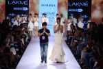 Model walk the ramp for SS Surya Show at Lakme Fashion Week 2015 Day 4 on 21st March 2015 (183)_550ecb3301025.JPG